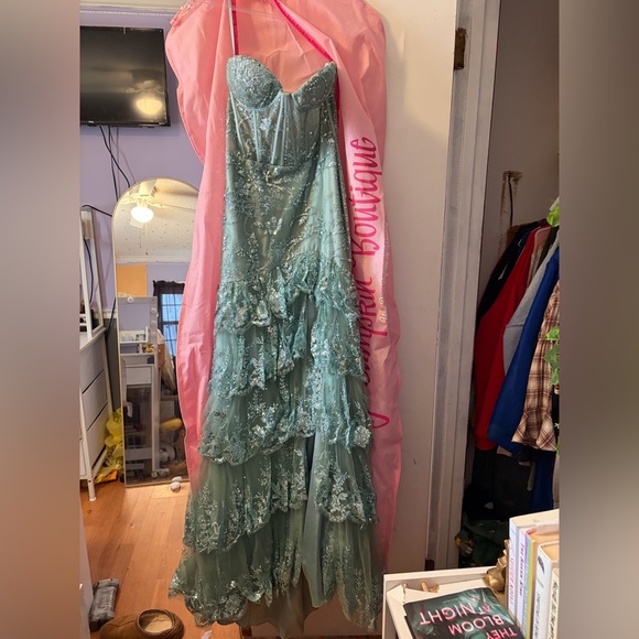 Elegant Green Lace Gown